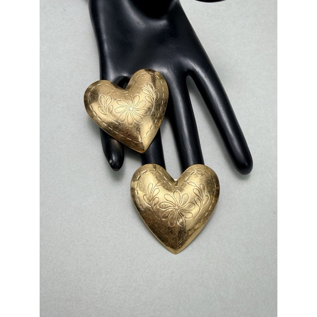 Zara Oversized Gold Tone Heart Engraved Statement Earrings Nwot 30$